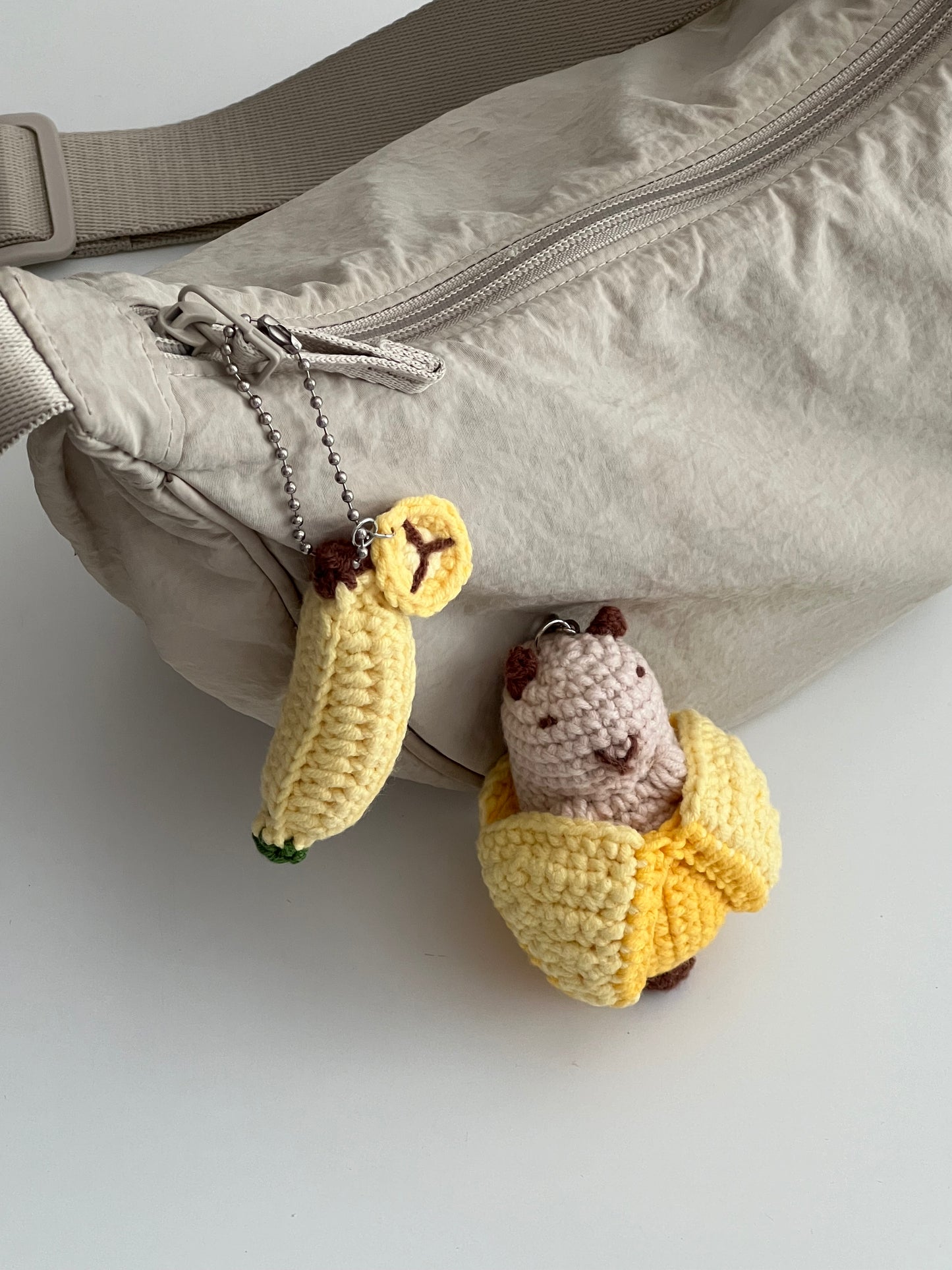 BANANA CAPYBARA CROCHET KEYCHAINS