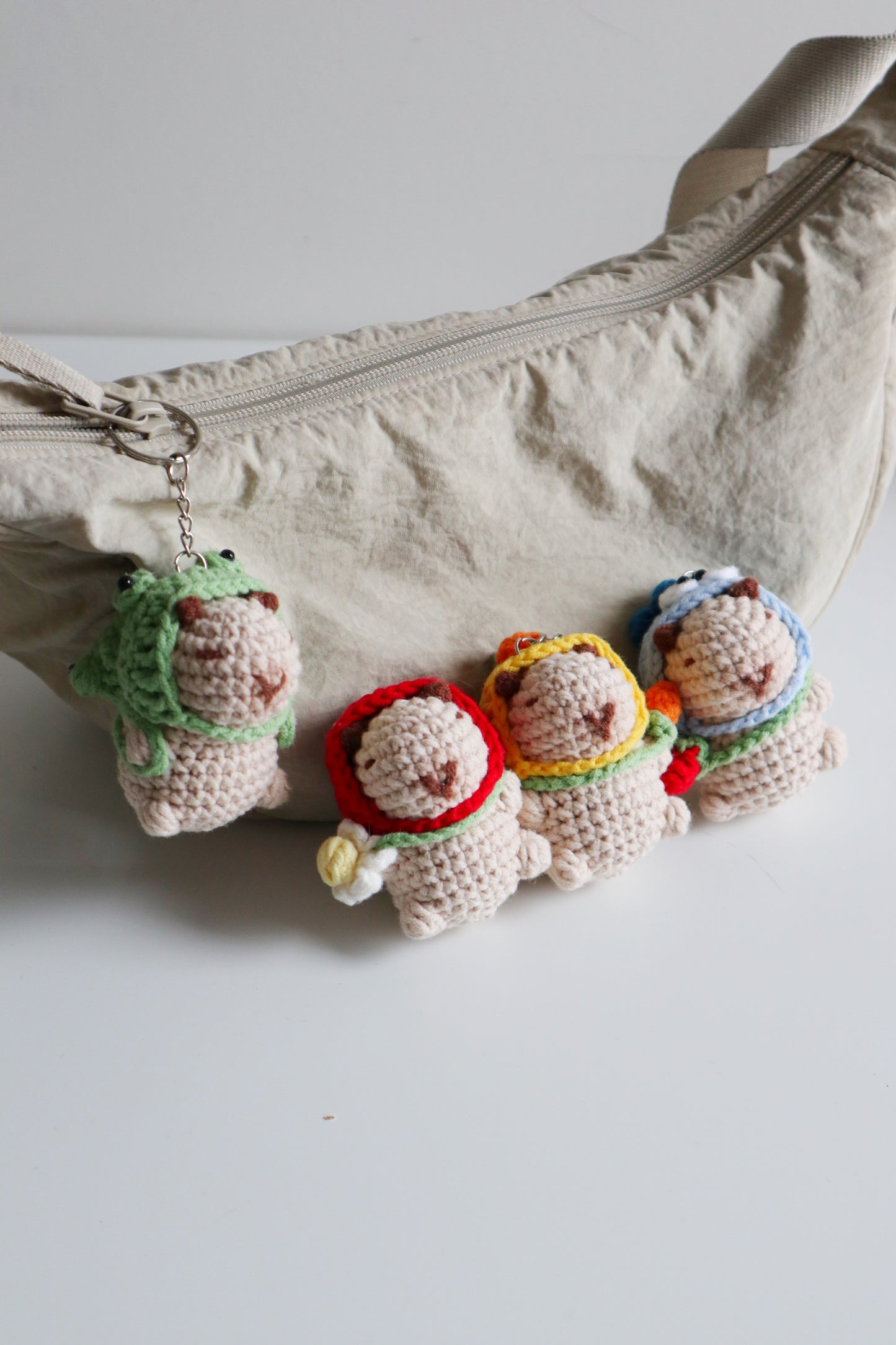CAPYBARA x FROG CROCHET KEYCHAINS